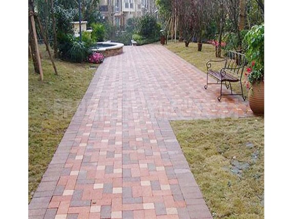 生態(tài)透水磚是否能有效防止道路積水問題？云南陽博水泥制品廠家分享