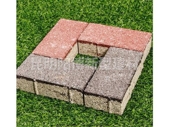 云南水泥透水磚如何進行養(yǎng)護維護？