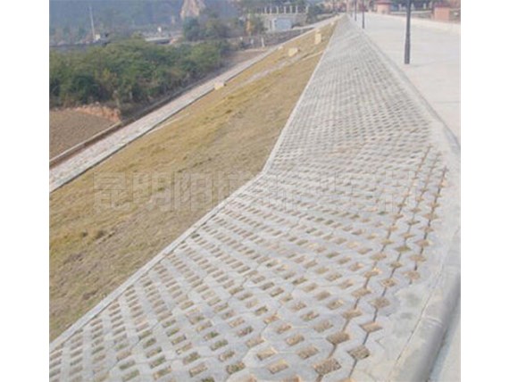昆明植草磚在環(huán)境保護(hù)方面有何作用？昆明陽(yáng)博水泥制品廠家來(lái)告訴您！
